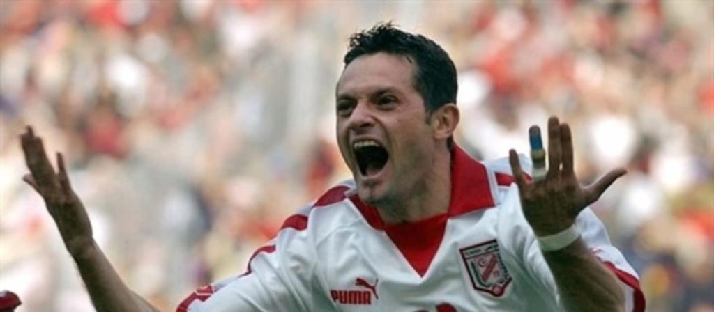 Puma, sponsor et équipementier officiel de l'équipe de Tunisie de football, championne d'afrique de la la CAN 2004.